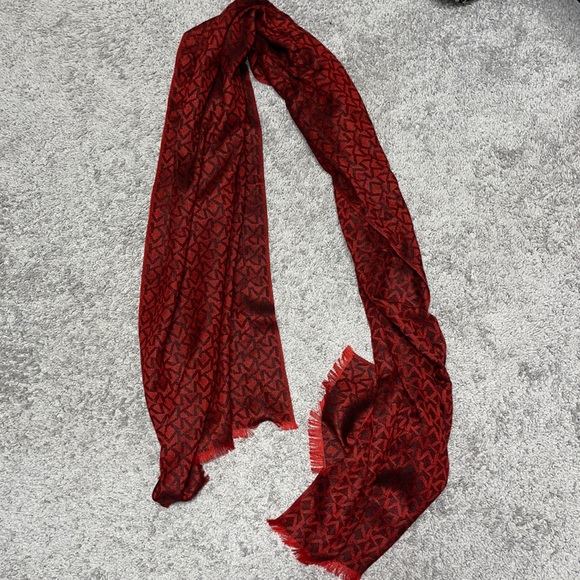 Michael Kors scarf- black and red - Picture 2 of 4